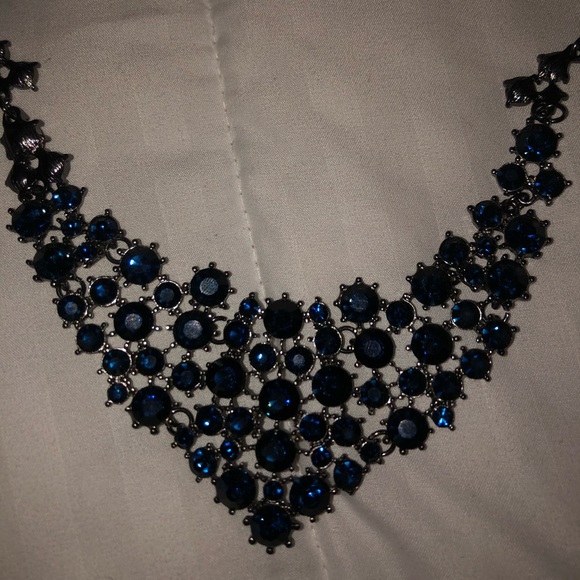 Assorted Women’s Chunky Necklaces - Picture 2 of 8